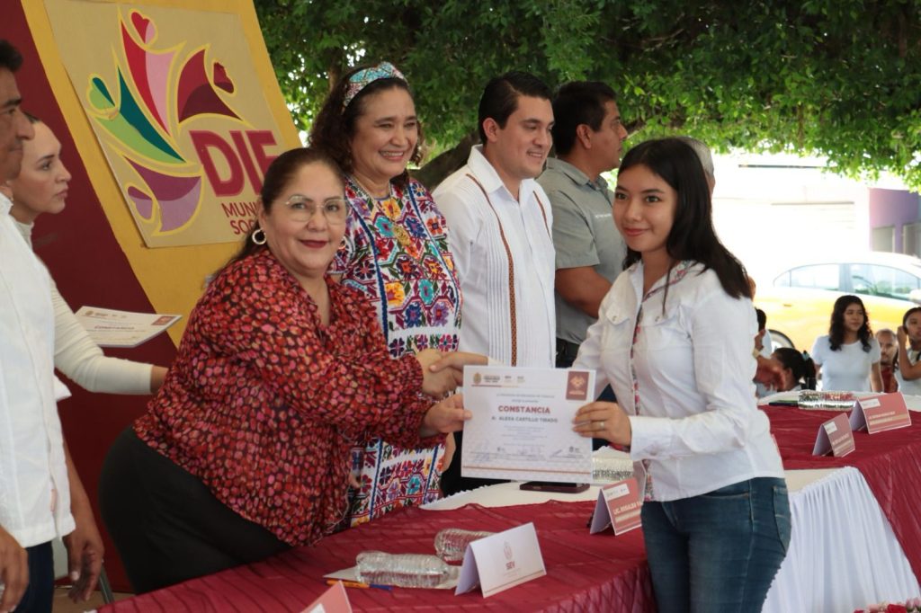 Más de 370 personas reciben atención educativa a través de Misiones Culturales