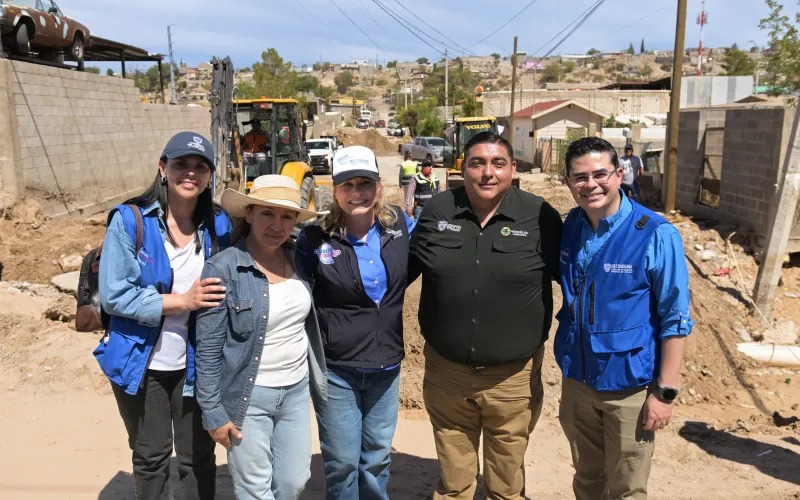 Maru Campos respalda a juarenses; coordina entrega de apoyos a damnificados por lluvias